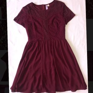maroon shortsleeve lace dress, size Medium
